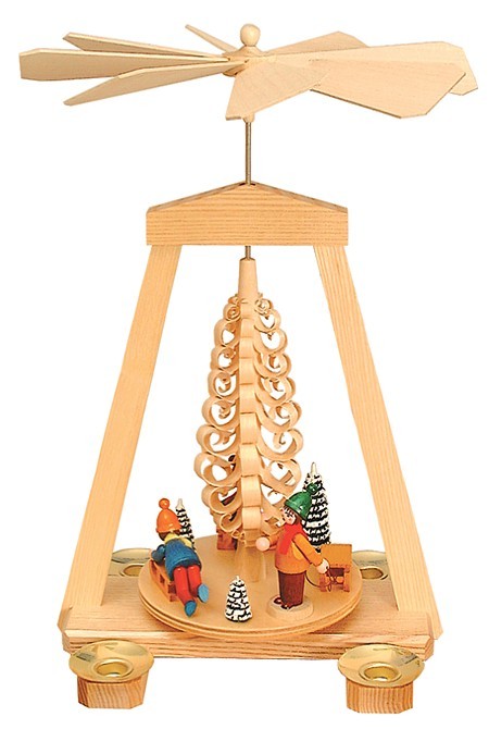 Weihnachtspyramide Schlittenfahrer