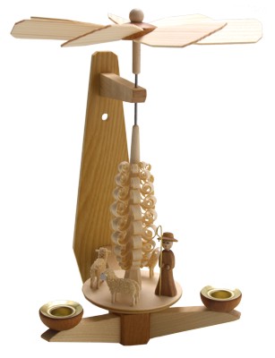 Wandpyramide mit Hirte und Schafen