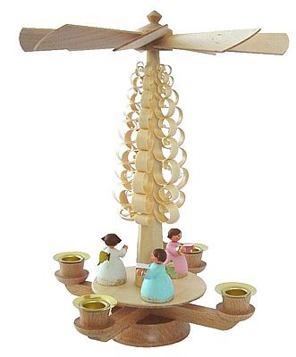 Tischpyramide mit Engel
