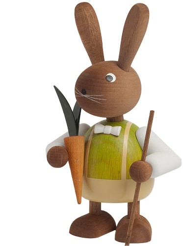 Hase Wanderer mit Möhre