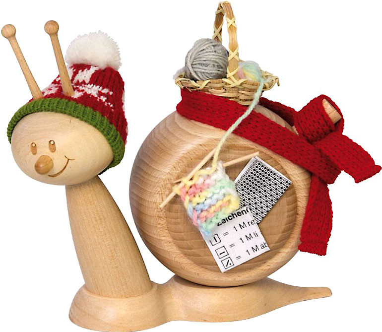 Räucherfigur Schnecke mit Strickzeug