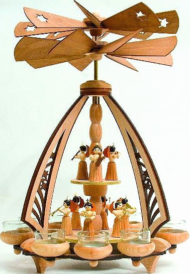 Doppelpyramide Bogen mit Engeln Doppelpyramide Bogen mit Engeln