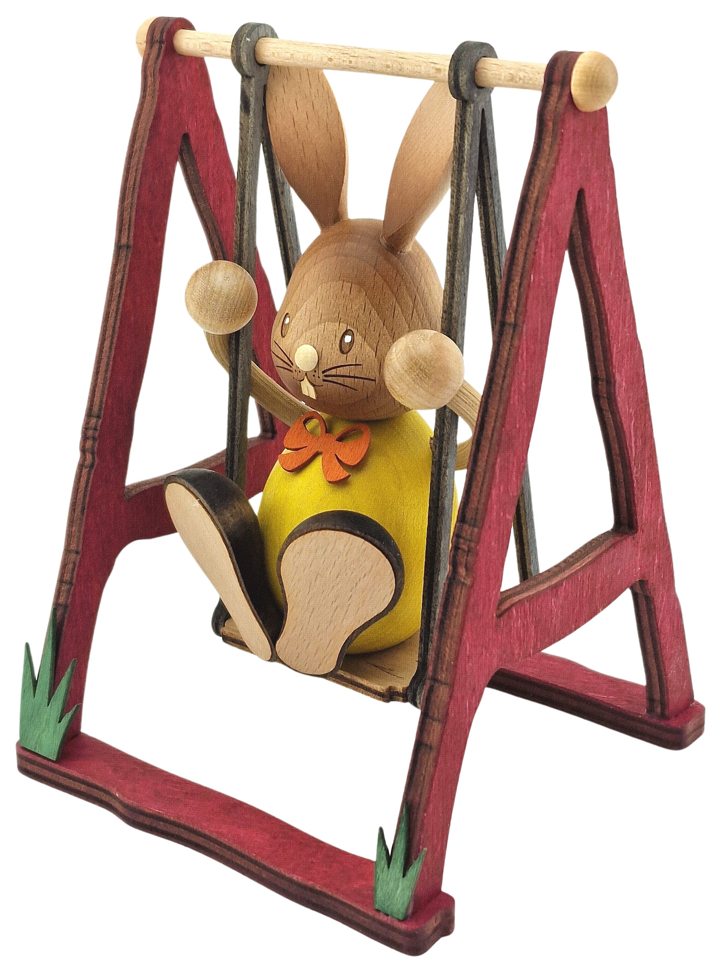 Stupsi Hase auf Schaukel