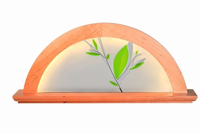 moderner LED Lichterbogen, Erle natur, mit Glashintergrund moderner LED Lichterbogen, Erle natur, mit Glashintergrund