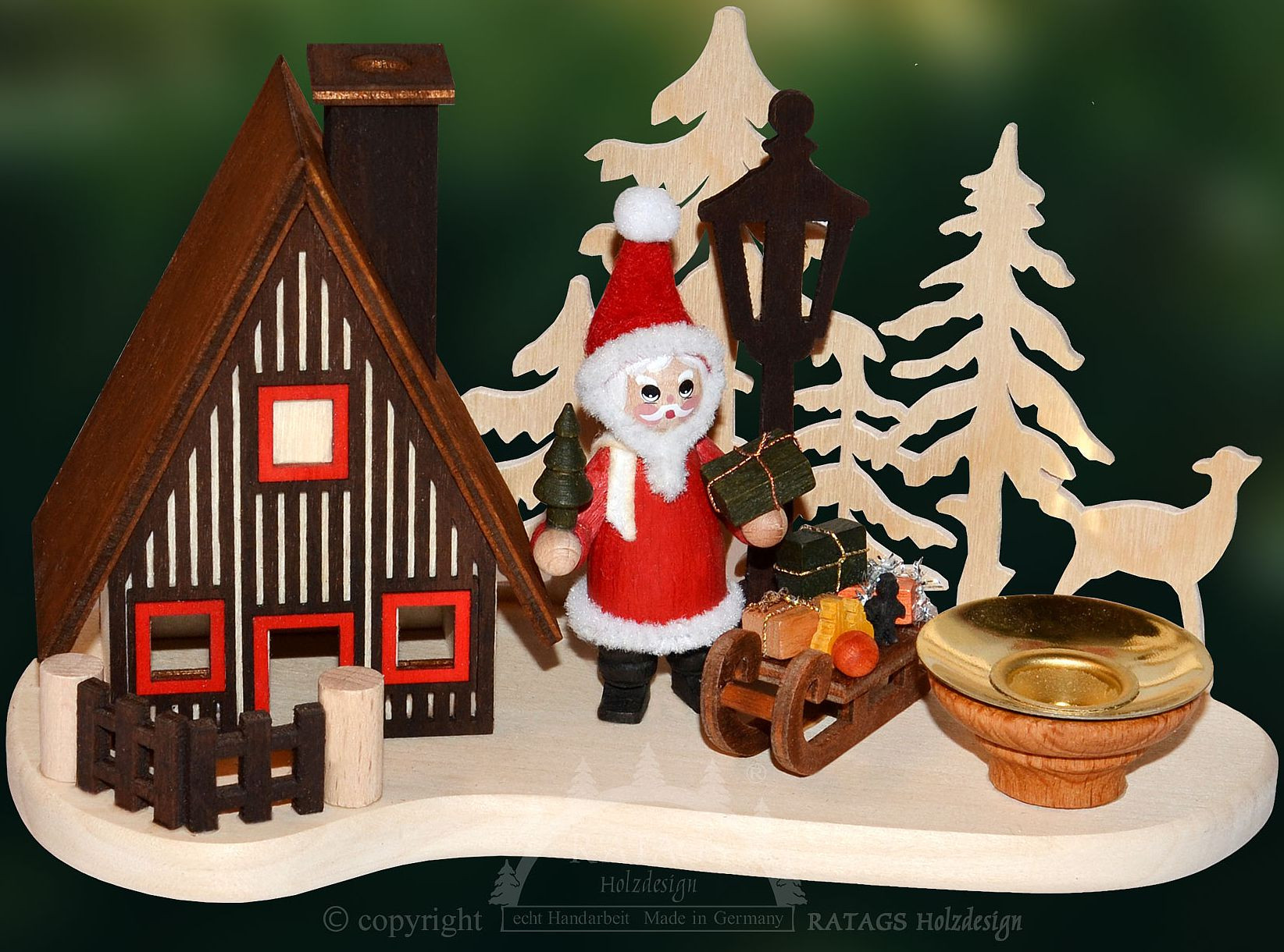 Räucherhaus Weihnachtsmann mit Schlitten und Wachskerzenhalter Räucherhaus Weihnachtsmann mit Schlitten und Wachskerzenhalter