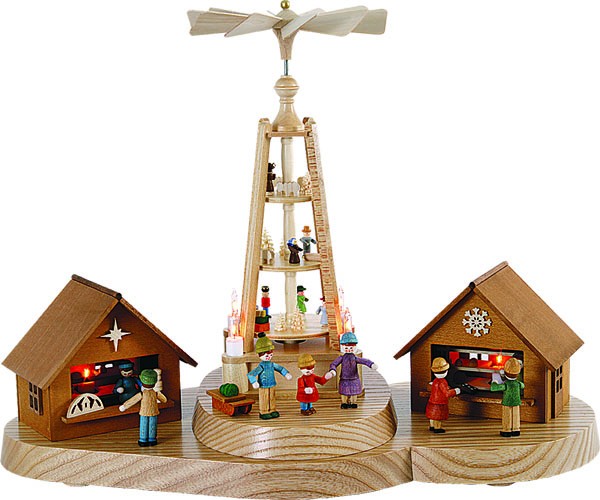 Weihnachtsmarkt mit Pyramide Weihnachtsmarkt mit Pyramide