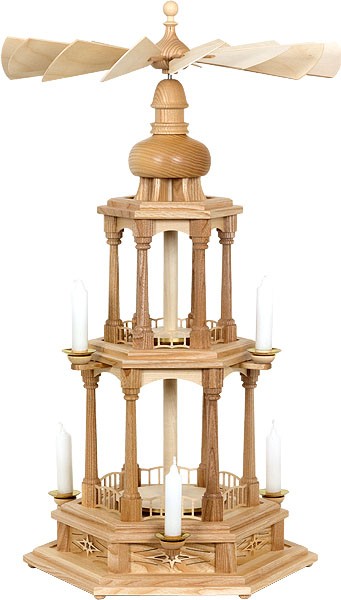Pyramide neutral ohne Figuren