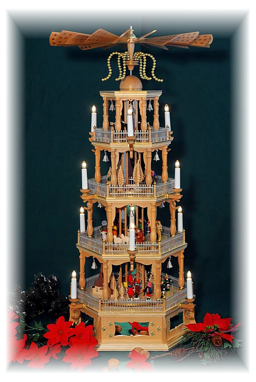 Seiffener Zinn und Spiegelpyramide Seiffener Zinn und Spiegelpyramide