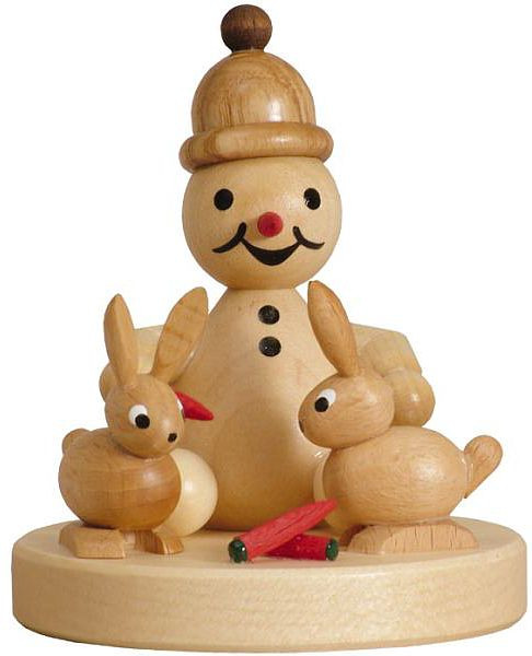 Schneemann Junior mit Hasen - sitzend