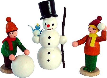 Kinder mit Schneemann