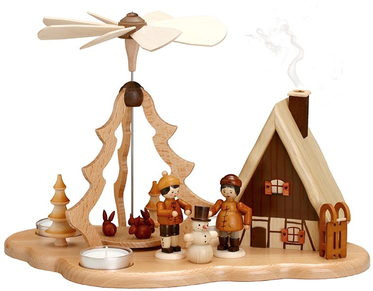 Pyramide Winterkinder mit Räucherhaus, natur Pyramide Winterkinder mit Räucherhaus, natur