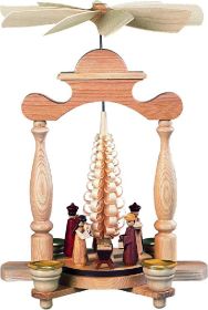 Pyramide Christi Geburt mit Spanbaum Pyramide Christi Geburt mit Spanbaum