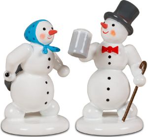 Schneemann und Schneefrau - Nach dem Weihnachtsmarkt