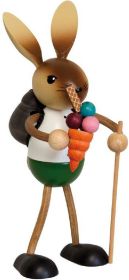 Hase mit Eis und Rucksack