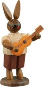Hasenmusikant mit Gitarre / natur