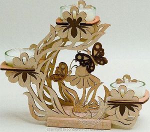 Blütenkranz mit Schmetterlingen