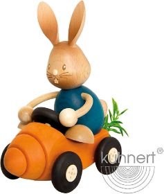 Stupsi Hase im Möhrenflitzer