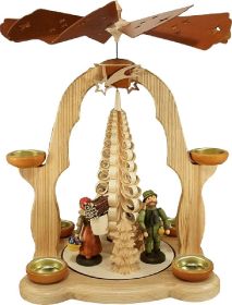 Pyramide mit Spanbaum Waldmotiv mit Teelicht Pyramide mit Spanbaum Waldmotiv mit Teelicht