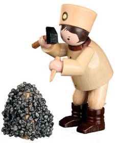 Bergmann mit Hammer und Meissel - stehend