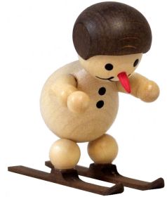 Schneemann Junior Skispringer am Start mit Helm