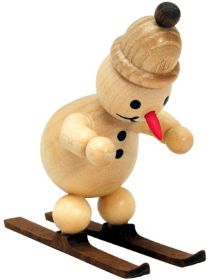 Schneemann Junior Skispringer am Start mit Mützen