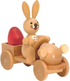 Osterhase im Auto