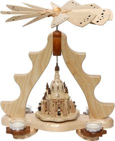 Teelichtpyramide Dresdener Frauenkirche, Sänger und Bäumchen - natur Teelichtpyramide Dresdener Frauenkirche, Sänger und Bäumchen - natur
