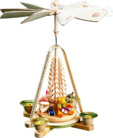 Pyramide spielende Bärenkinder Pyramide spielende Bärenkinder