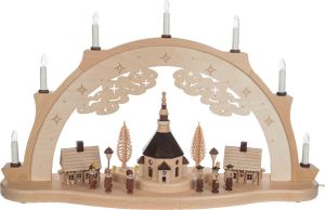 Schwibbogen Seiffener Kirche mit Häusern, Kurrende und Laternenkinder Schwibbogen Seiffener Kirche mit Häusern, Kurrende und Laternenkinder